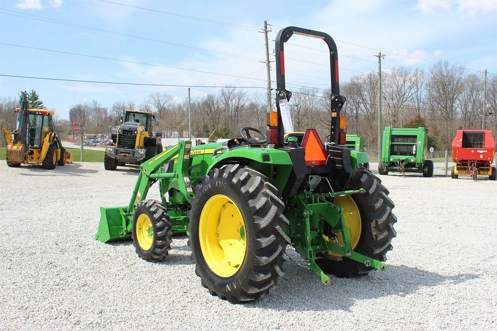 2019 John Deere 4044M