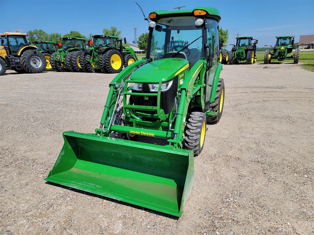 2019 John Deere 3033R