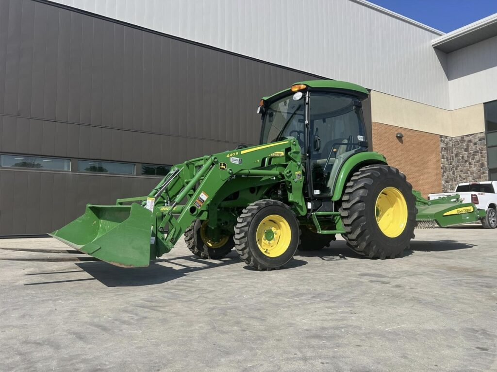 2022 John Deere 4052R