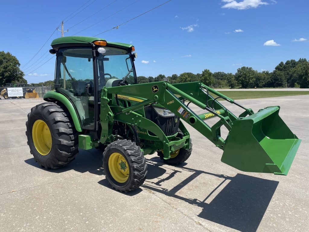 2015 John Deere 4066R