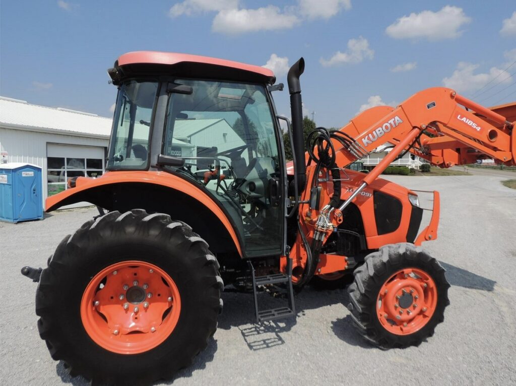 2015 Kubota M5-091