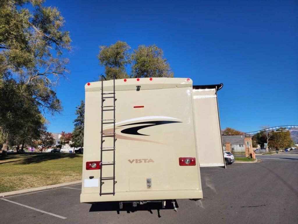 2015 Winnebago Vista 36Y